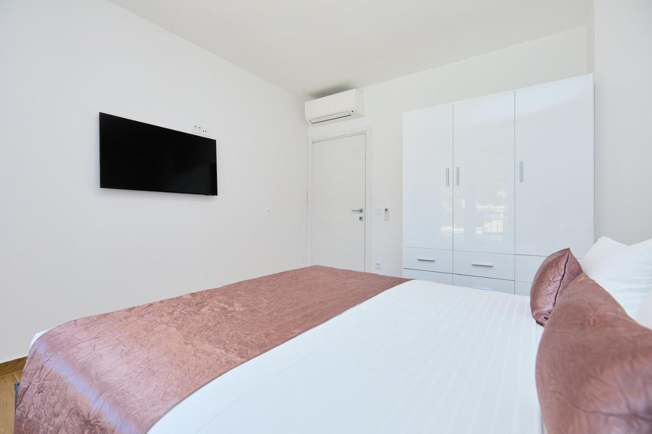 Green Lantern Apartments Okuklje Kültér fotó